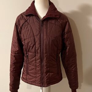 Columbia Women's Quilted Jacket - Burgundy. Size Small
